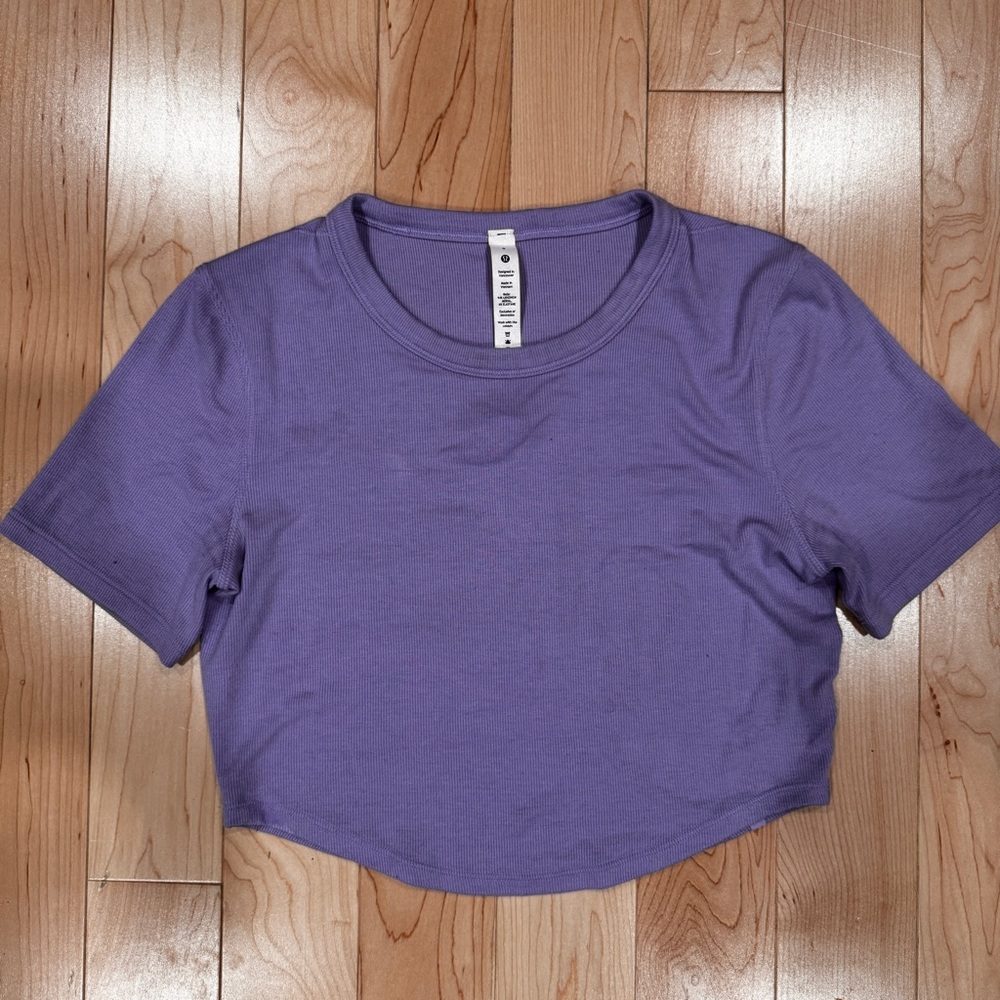 Lululemon Hold Tight Cropped Tee size 8
